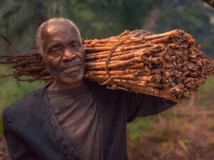 Article : La renaissance de l&rsquo;artisanat traditionnel en RDC: le combat de Paul Kakoma